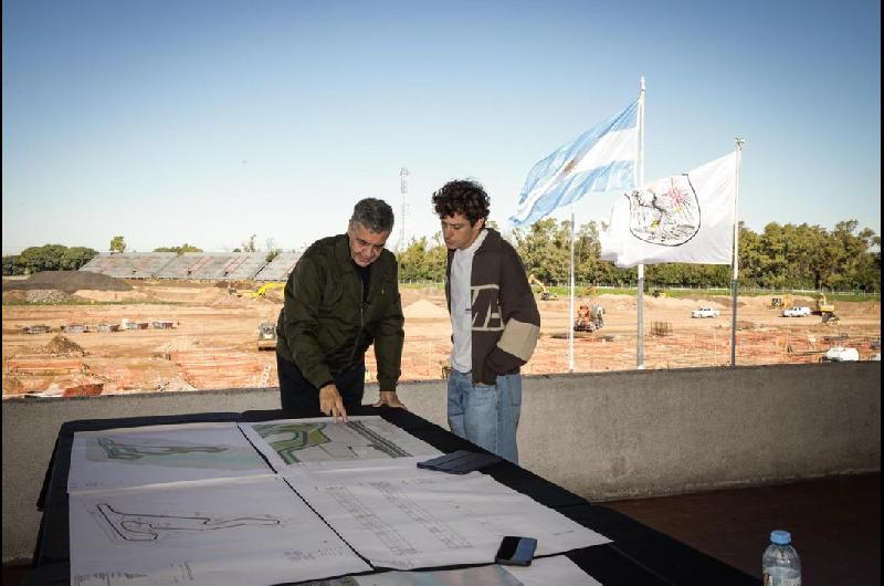 Colapinto y Jorge Macri recorrieron las obras del Autoacutedromo Oacutescar y Juan Gaacutelvez