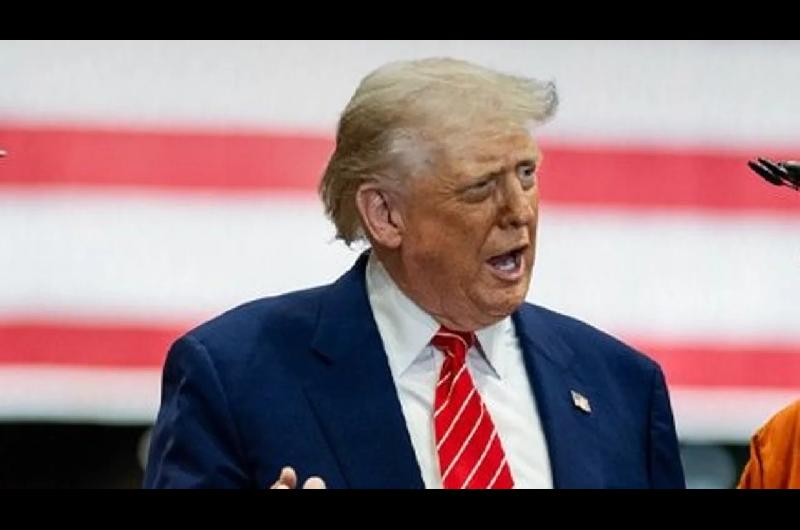 ldquoEl bloqueo les asusta maacutes que los bombardeosrdquo afirma Trump y confirma que ldquono hay ninguna presioacutenrdquo para un acuerdo con Iraacuten