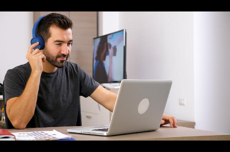 El boom exportador de la economiacutea del conocimiento rescata antiguas consignas educativas- aprender ingleacutes