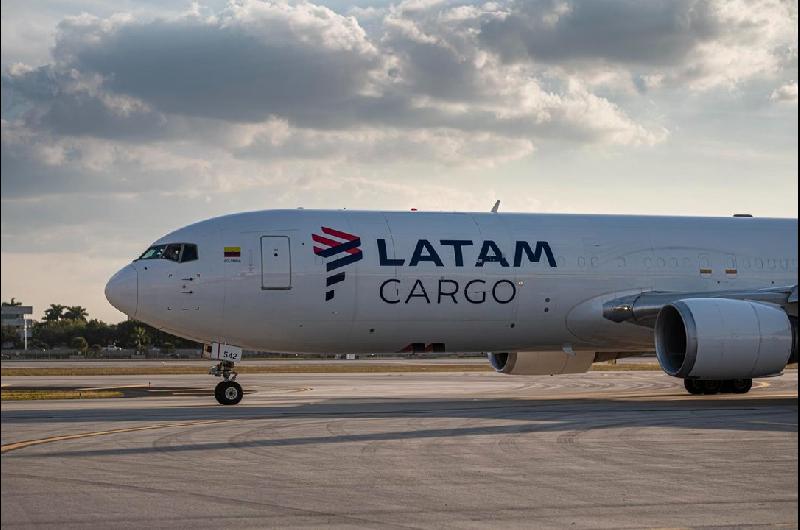 Concretaron desde Argentina un vuelo chaacuterter exclusivo de 44 caballos hacia Europa