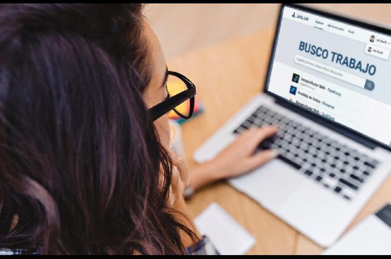 Sostener el nivel de vida- 4 de cada 10 argentinos buscan un segundo trabajo