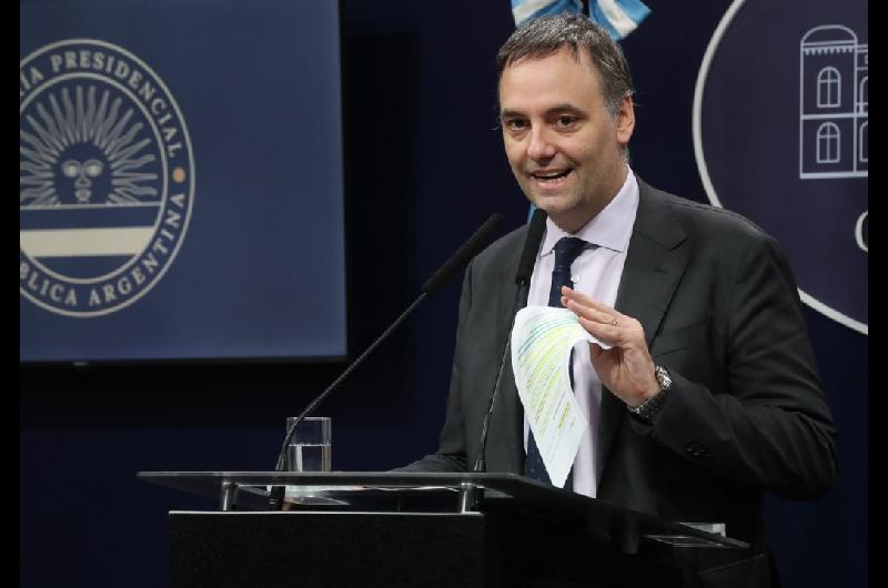 La Justicia archivoacute una de las causas contra Adorni y el Gobierno lo celebroacute en redes