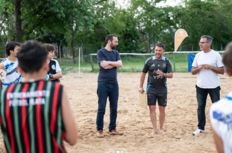 Concesionan canchas del polideportivo de Hurlingham a Barracas Central y cuestionan el acuerdo