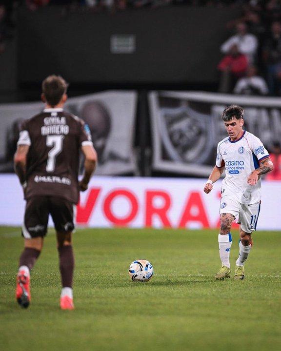 San Lorenzo vencioacute a Platense y suentildea con los Playoffs del Torneo Apertura