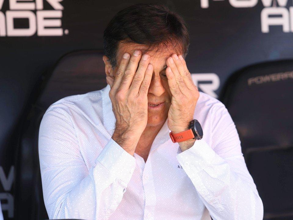 Quinteros explotoacute tras la derrota de Independiente- criacuteticas a Riestra al arbitraje y al VAR