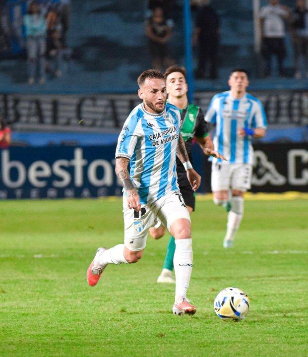 A Atleacutetico Tucumaacuten se le escapoacute el triunfo ante Banfield sobre la hora en el Torneo Apertura 2026