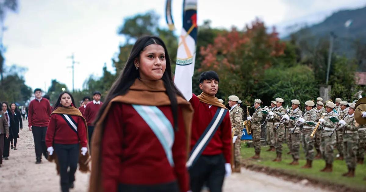 Se honroacute la gesta gaucha del Diacutea Grande de Jujuy