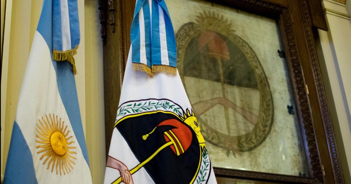 Difunden la historia de la Bandera Nacional de la Libertad Civil en el Cabildo de Jujuy