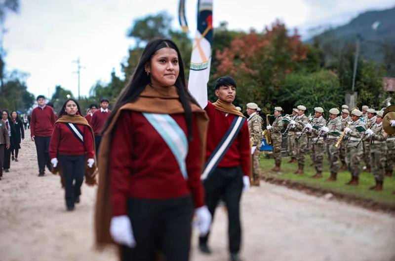 Se honroacute la gesta gaucha del Diacutea Grande de Jujuy