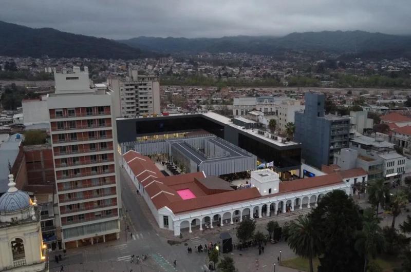 Difunden la historia de la Bandera Nacional de la Libertad Civil en el Cabildo de Jujuy