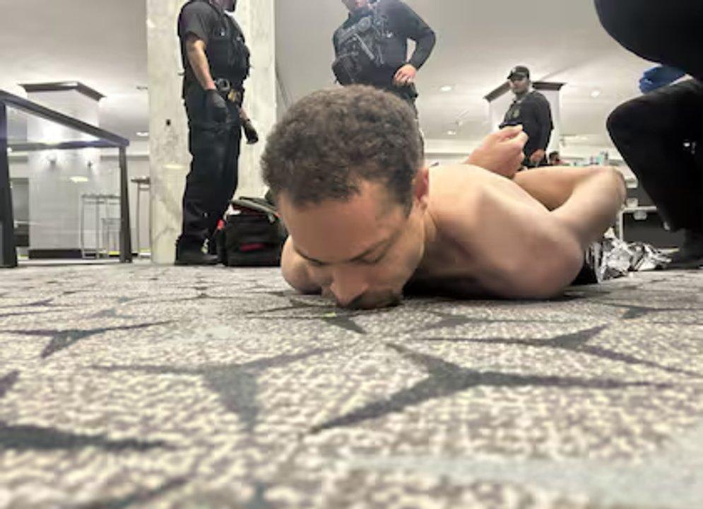 Acusan a Cole Tomas Allen por intento de asesinato contra Donald Trump