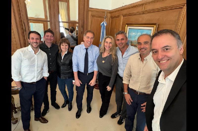 La mesa poliacutetica del Gobierno volvioacute a reunirse con dos ejes centrales