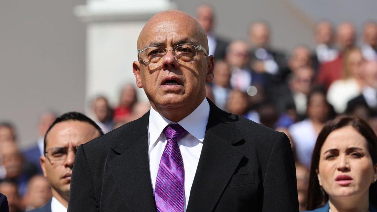 ldquoVeacutenganse para acaacuterdquo- Jorge Rodriacuteguez llamoacute a los venezolanos en el exterior a participar de la reconstruccioacuten econoacutemica