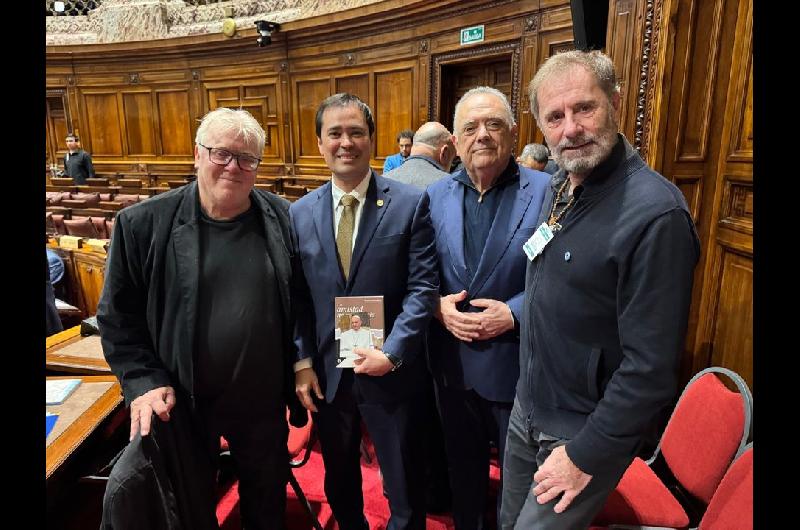El Parlasur rindioacute homenaje al Papa Francisco en Montevideo