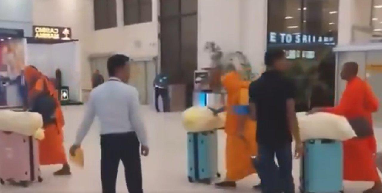 Sri Lanka- arrestan a 22 monjes budistas que llevaban maacutes de 110 kg de cannabis