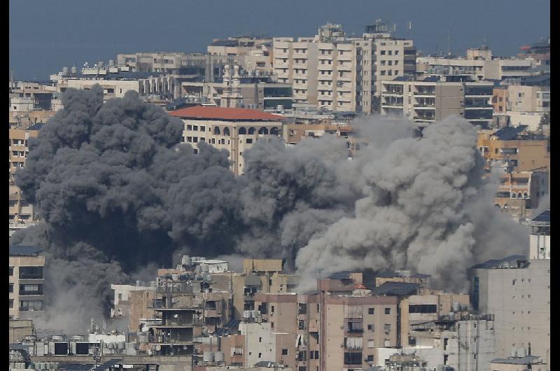 Israel fija mediados de mayo como fecha liacutemite para un acuerdo de alto el fuego permanente con Liacutebano