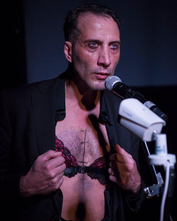 ldquoNo siempre estaacute la oportunidad de vivir de nuevordquo- Luciano Caacuteceres y una obra que cuestiona la masculinidad