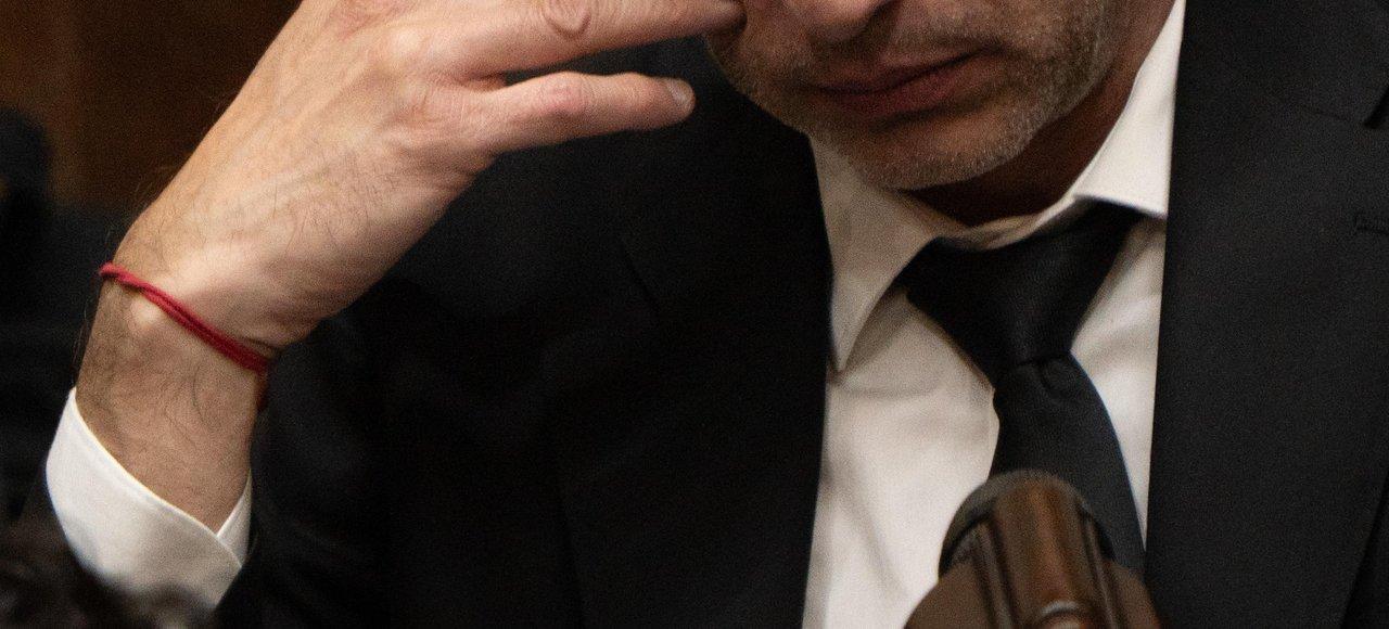 Quieacuten es y cuaacutento cobra el diputado libertario que se durmioacute en el Congreso