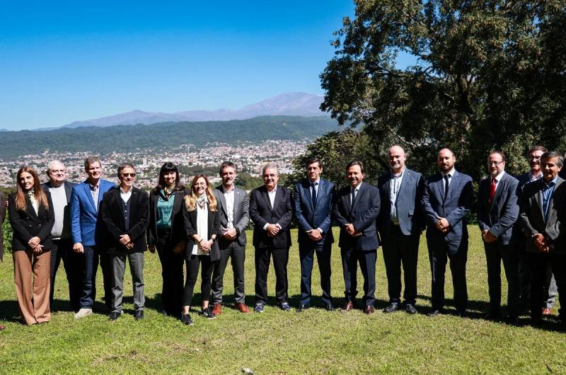 Jujuy Salta y Catamarca consolidan bloque regional para las inversiones