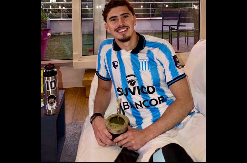 Joaquiacuten Panichelli posoacute con la camiseta de un club de la Primera nacional