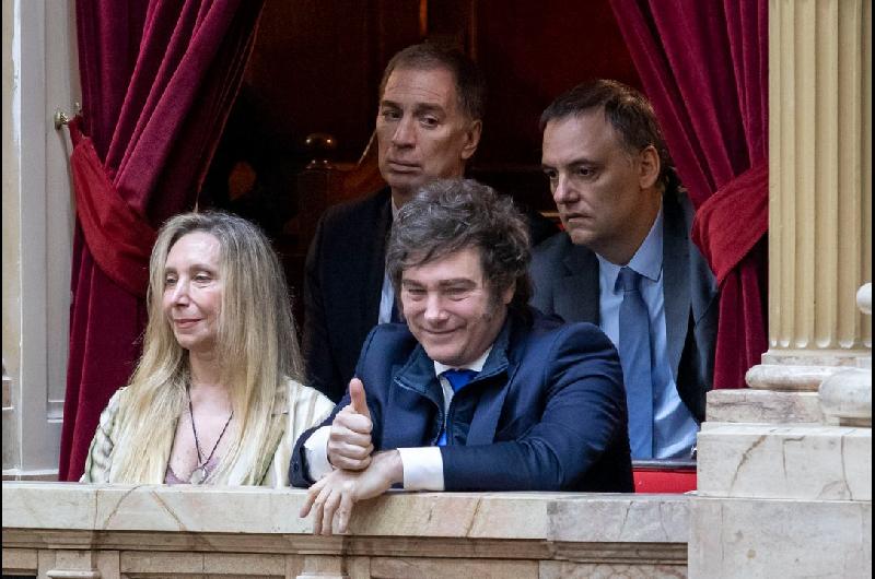 El Gobierno apuesta al Congreso para encauzar la gestioacuten y apaciguar la interna tras semanas de paraacutelisis