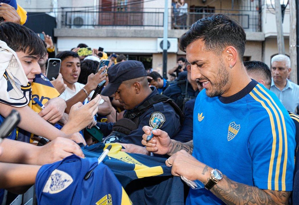 Calurosa bienvenida para Boca en Santiago del Estero donde visitaraacute a Central Coacuterdoba