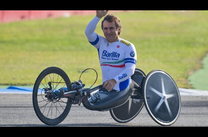 Murioacute Alex Zanardi protagonistas de una de las mayores historias de superacioacuten en el deporte