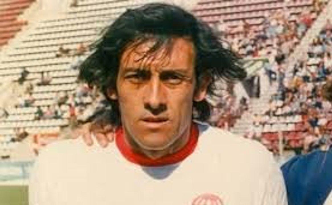 Murioacute Roque Avallay recordado goleador de Huracaacuten campeoacuten en 1973