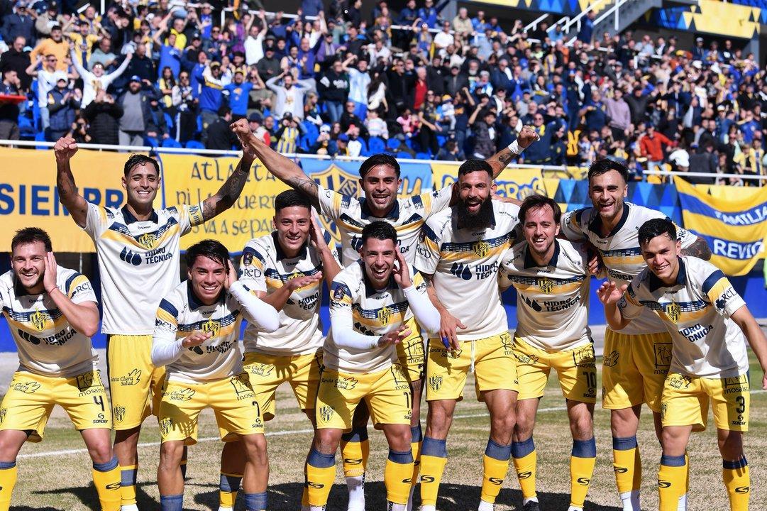 Atlanta derrotoacute a Tristaacuten Suaacuterez y se acercoacute a la punta de la Primera Nacional