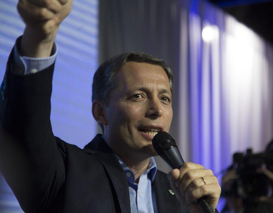 El intendente de Esteban Echeverriacutea presentaraacute un recurso de amparo por los 140 despidos en el Servicio Meteoroloacutegico Nacional