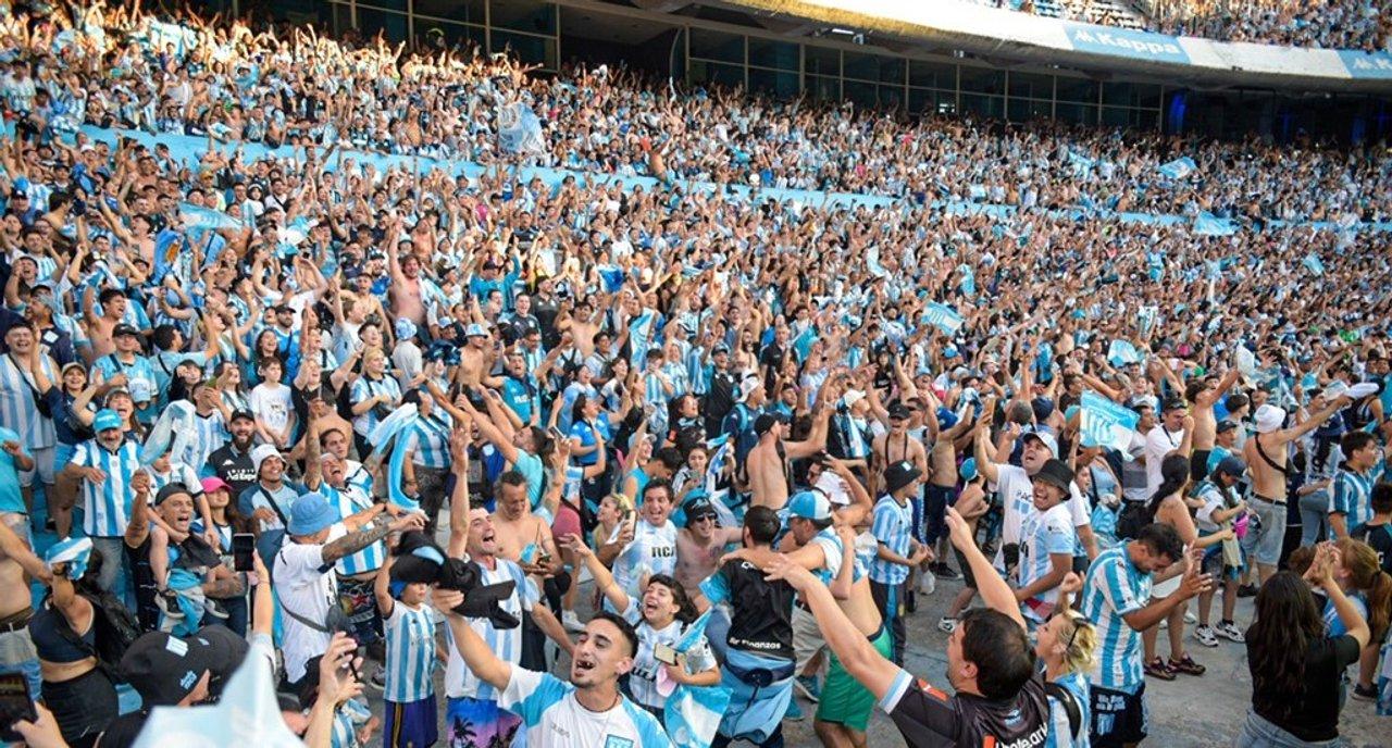 Prohiacuteben el ingreso a los estadios a cuatro hinchas de Racing