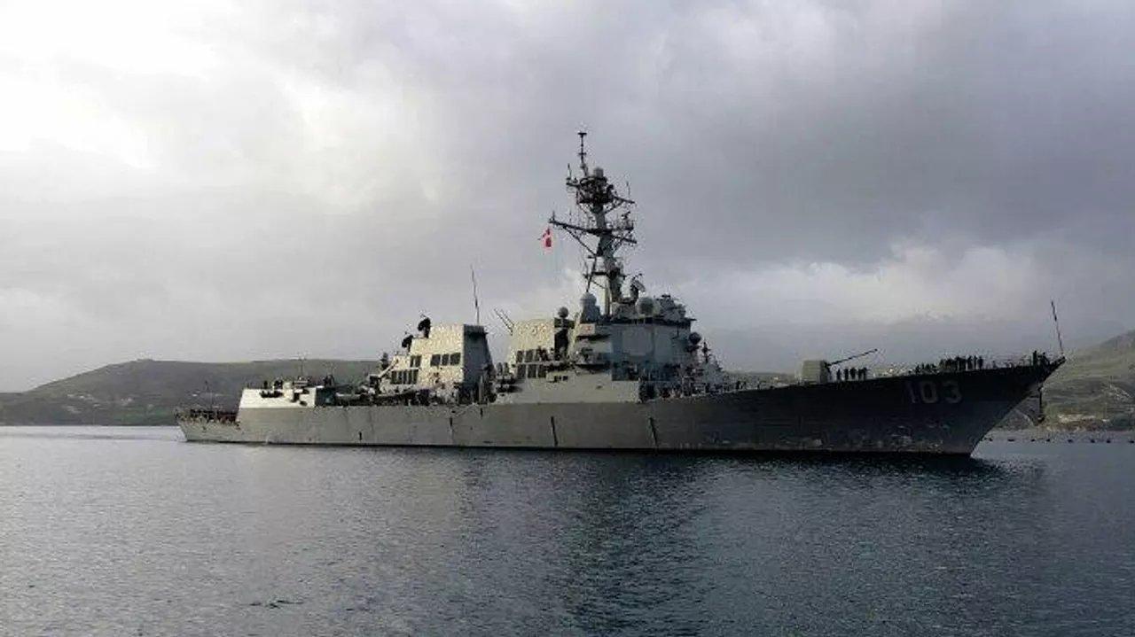 Una fragata de la Armada estadounidense fue alcanzada por dos misiles iraniacutees