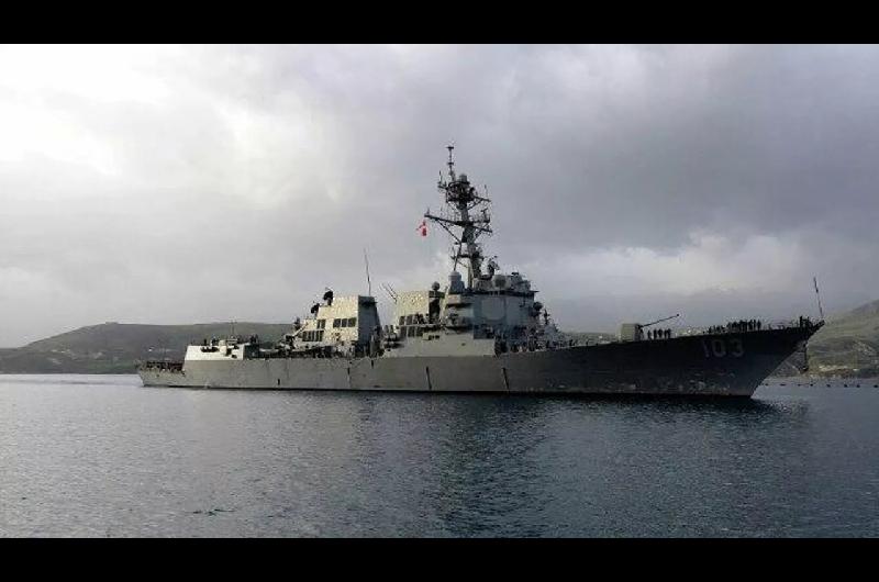 Una fragata de la Armada estadounidense fue alcanzada por dos misiles iraniacutees