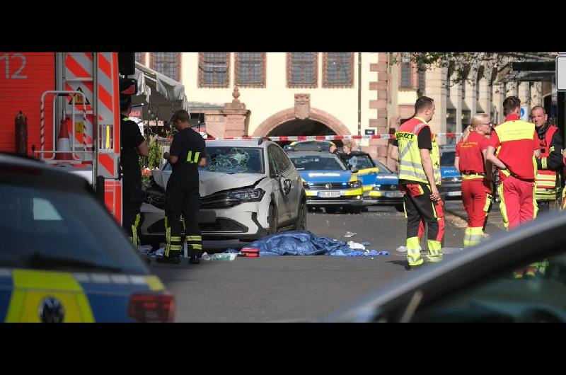 Atropello muacuteltiple en Leipzig- dos muertos varios heridos y conmocioacuten en Alemania