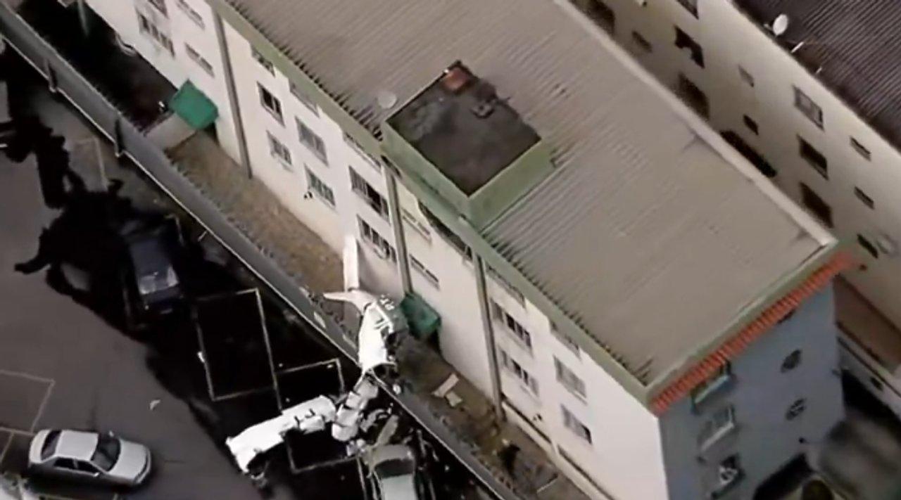 Tragedia aeacuterea en Brasil- una avioneta se estrelloacute contra un edificio en Belo Horizonte