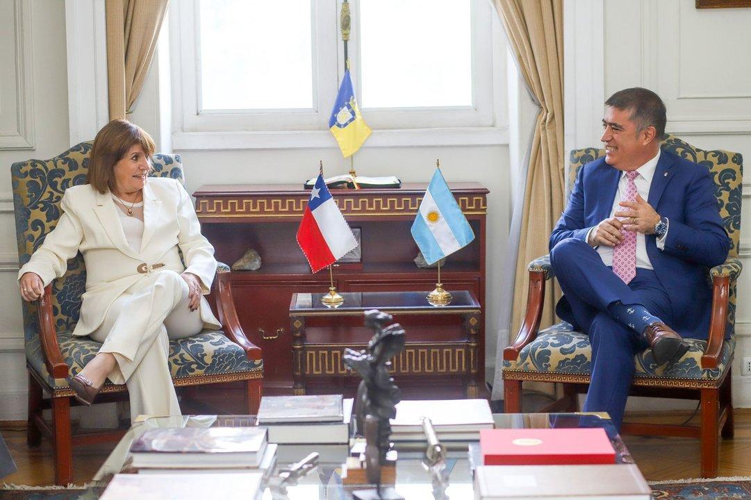 Patricia Bullrich se reunioacute con el alcalde de Santiago de Chile