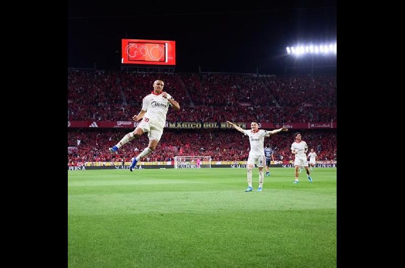Sevilla le ganoacute a la Real Sociedad y respira en la lucha por la permanencia en LaLiga de Espantildea