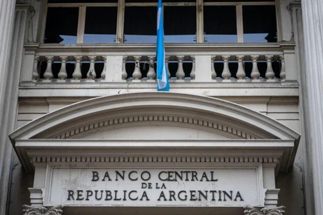 El Banco Central volvioacute a comprar doacutelares y ya superoacute el 70-en-porciento- de la meta para 2026