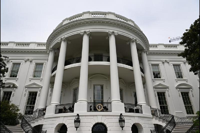 Tensioacuten en Washington- el Servicio Secreto hirioacute a un hombre armado cerca de la Casa Blanca