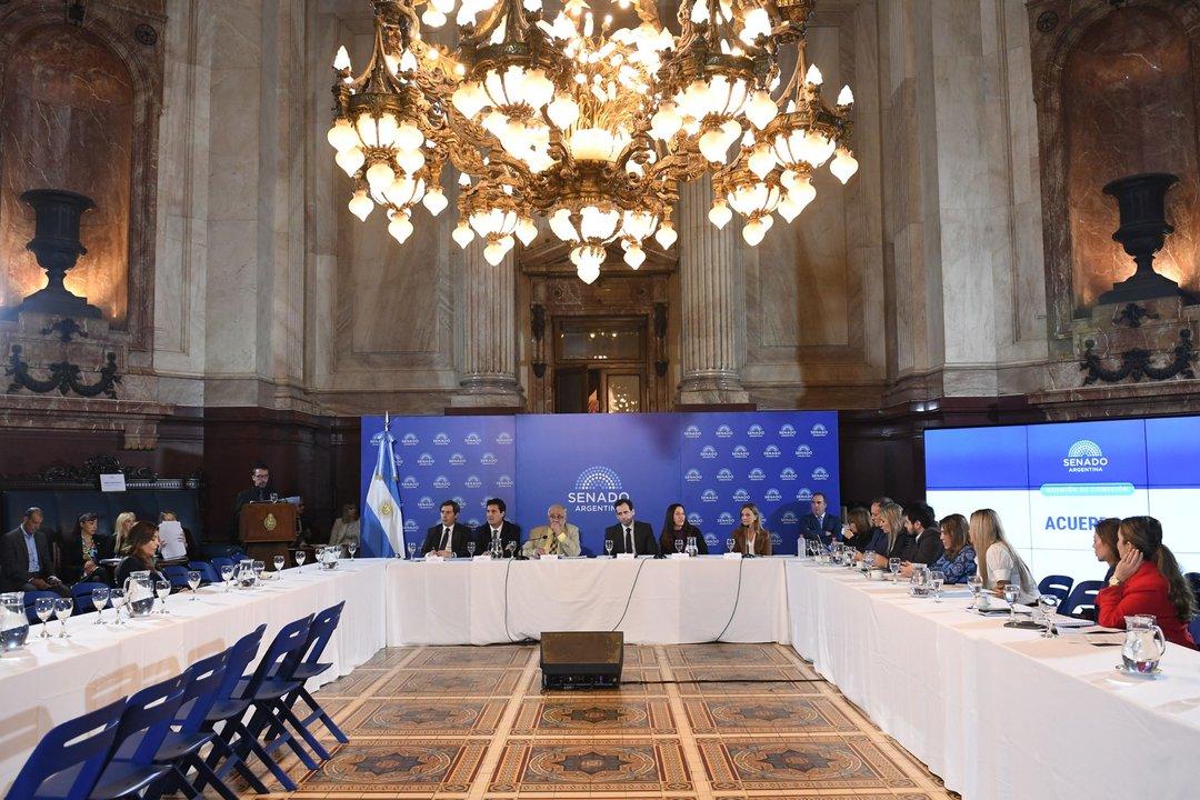 Senado celebra otra audiencia puacuteblica con 16 candidatos a jueces defensores y fiscales