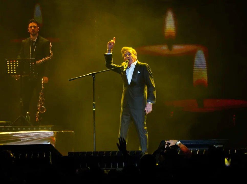 Ricardo Montaner ya posicionoacute en los primeros puestos su nueva cancioacuten ldquoPara que seas felizrdquo 