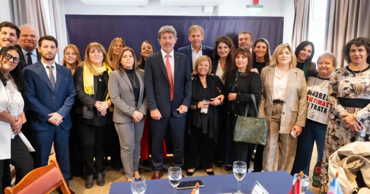 Fortalecen acciones para la restitucioacuten de derechos de viacutectimas de trata de personas
