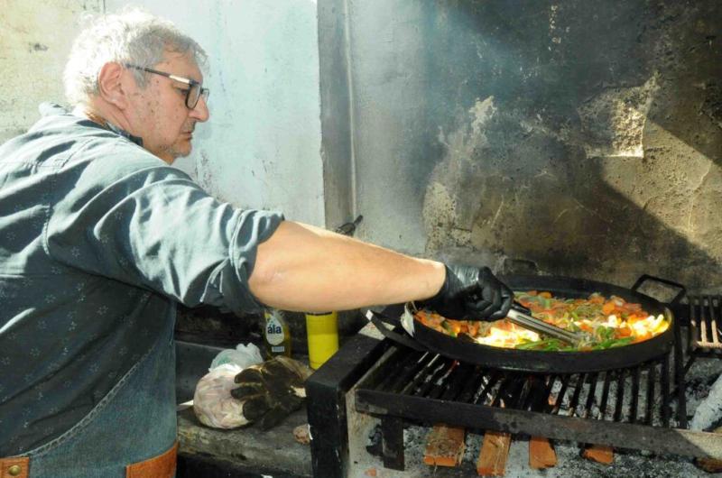 Invitan al segundo concurso de comida al disco en Villa Jardiacuten de Reyes