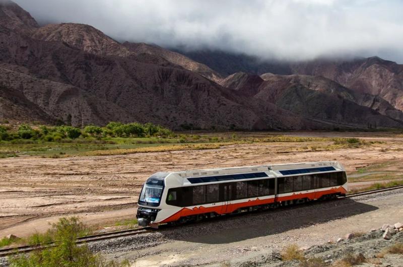 Nueva experiencia cultural en movimiento en el tren solar de la Quebrada