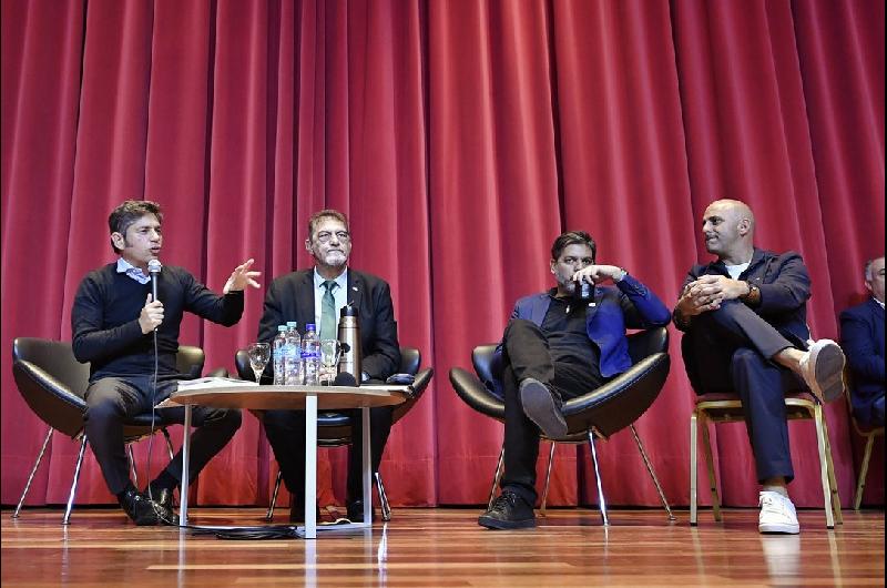 Kicillof presenta un libro en la Feria de Buenos Aires