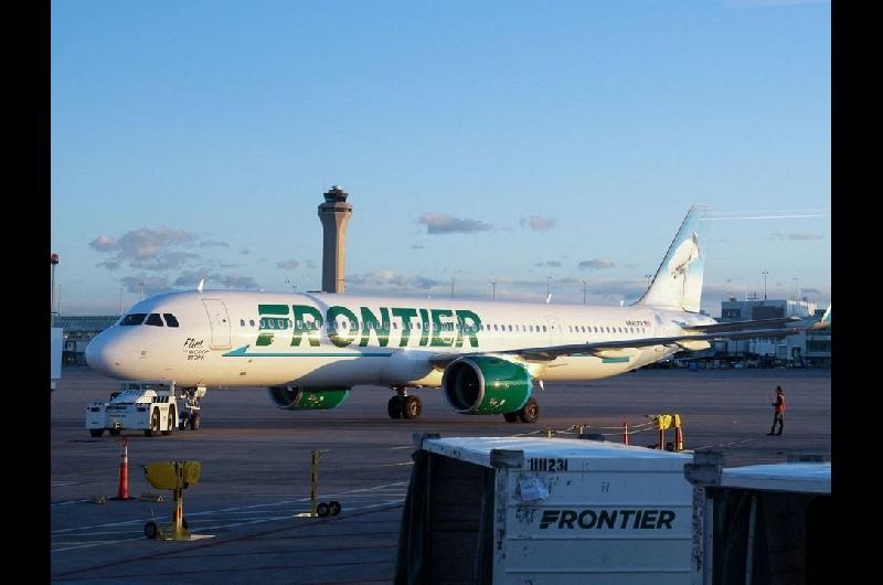 Tragedia en Denver- una persona murioacute succionada por el motor de un avioacuten