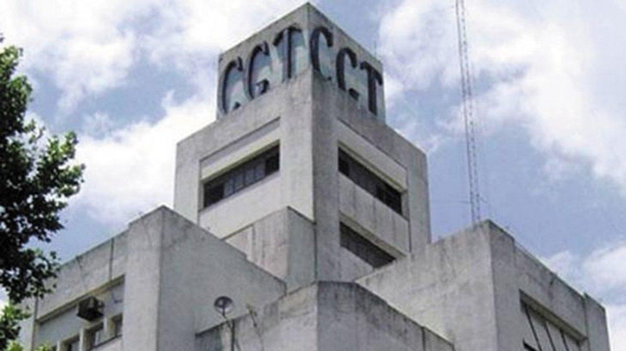 La CGT denuncioacute persecucioacuten y amenazas tras un ataque con una molotov a un sindicato en Rosario
