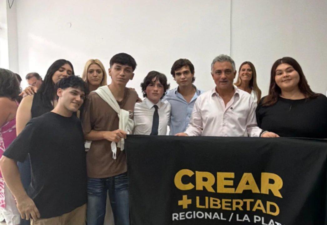 Incidentes en la UNLP- enfrentamiento entre militantes de izquierda y libertarios en la Facultad de Psicologiacutea
