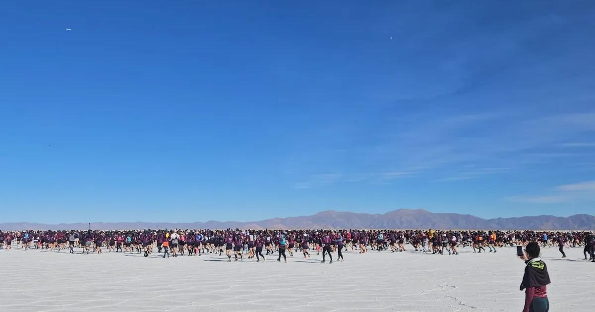 Imponente cantidad de atletas de todos el paiacutes en el Raid de Los Andes