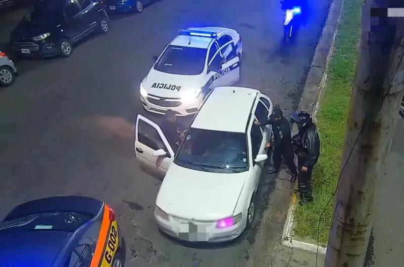 Freneacutetica persecucioacuten desde Alto Comedero